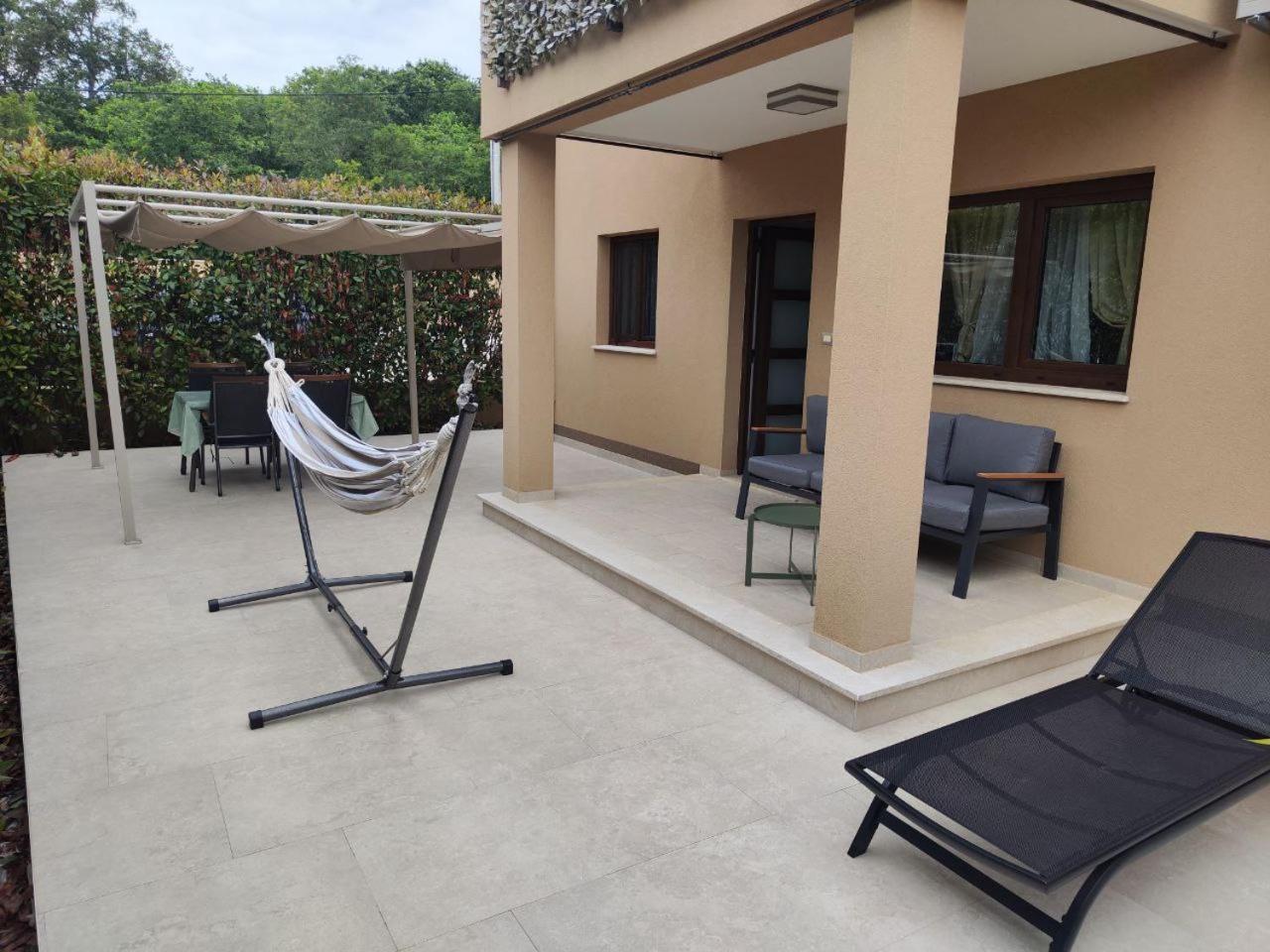 Villa Gioia Apartment With Terrace Porec Bagian luar foto